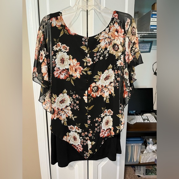 Black Sheath Top w/ Floral overlay in Peach and other tones. Metal collar piece. - Picture 2 of 4